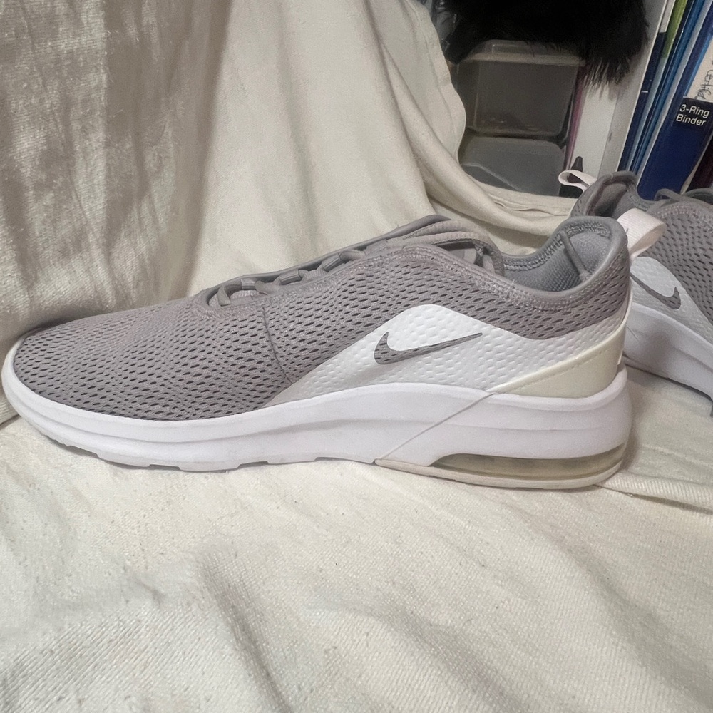 Nike Men's Athletic Gray and White Shoes